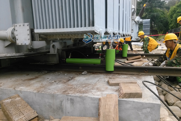 在軌重物推移機(jī)使用案例 推移千斤頂使用案例